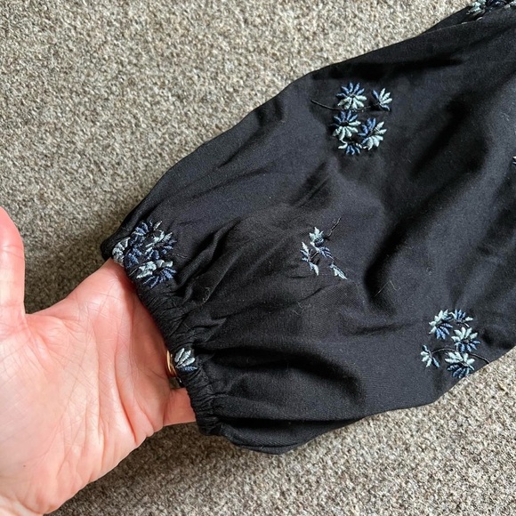 ASOS 100% Cotton Black Wrap Crop Top with Blue Floral Embroidery Womens US 0 - Picture 5 of 11